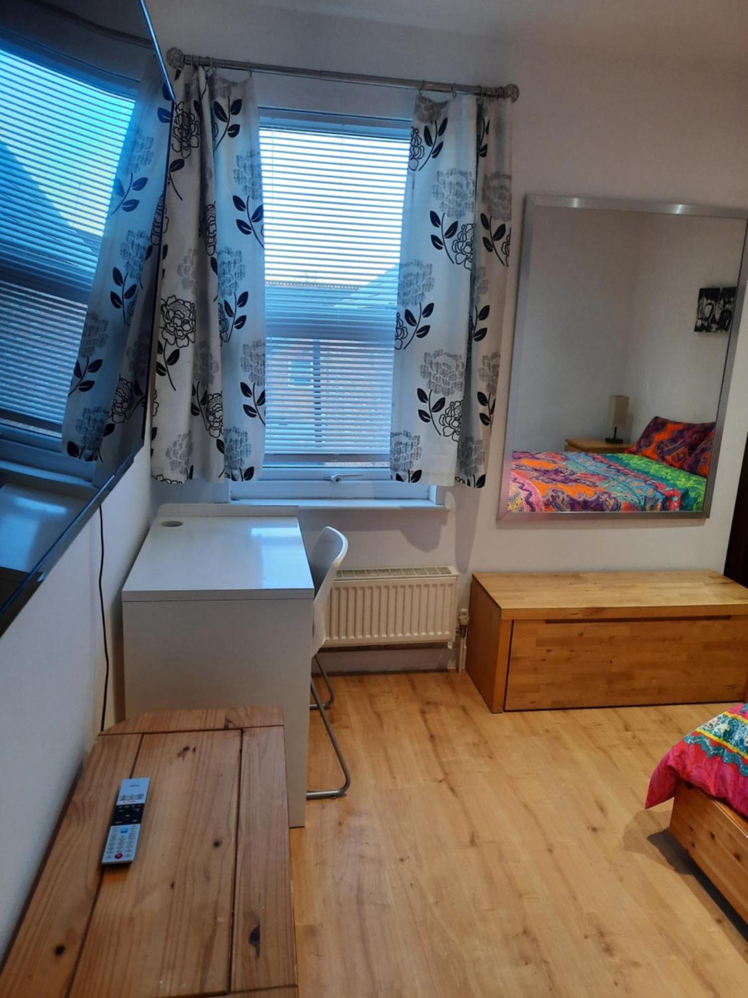 Lovely Home With Full En-Suite Double Bed Rooms Ρίντινγκ Εξωτερικό φωτογραφία